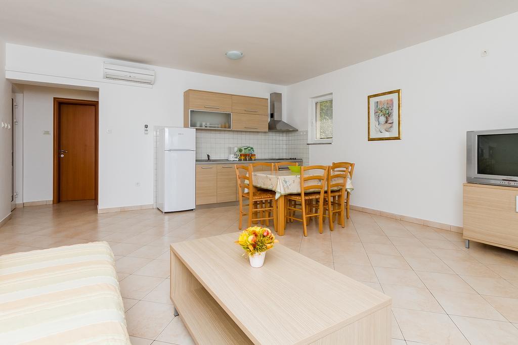 Apartments Vukelic Кленовица Стая снимка